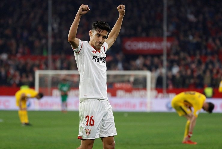 Jesus Navas esulta al termine di una partita