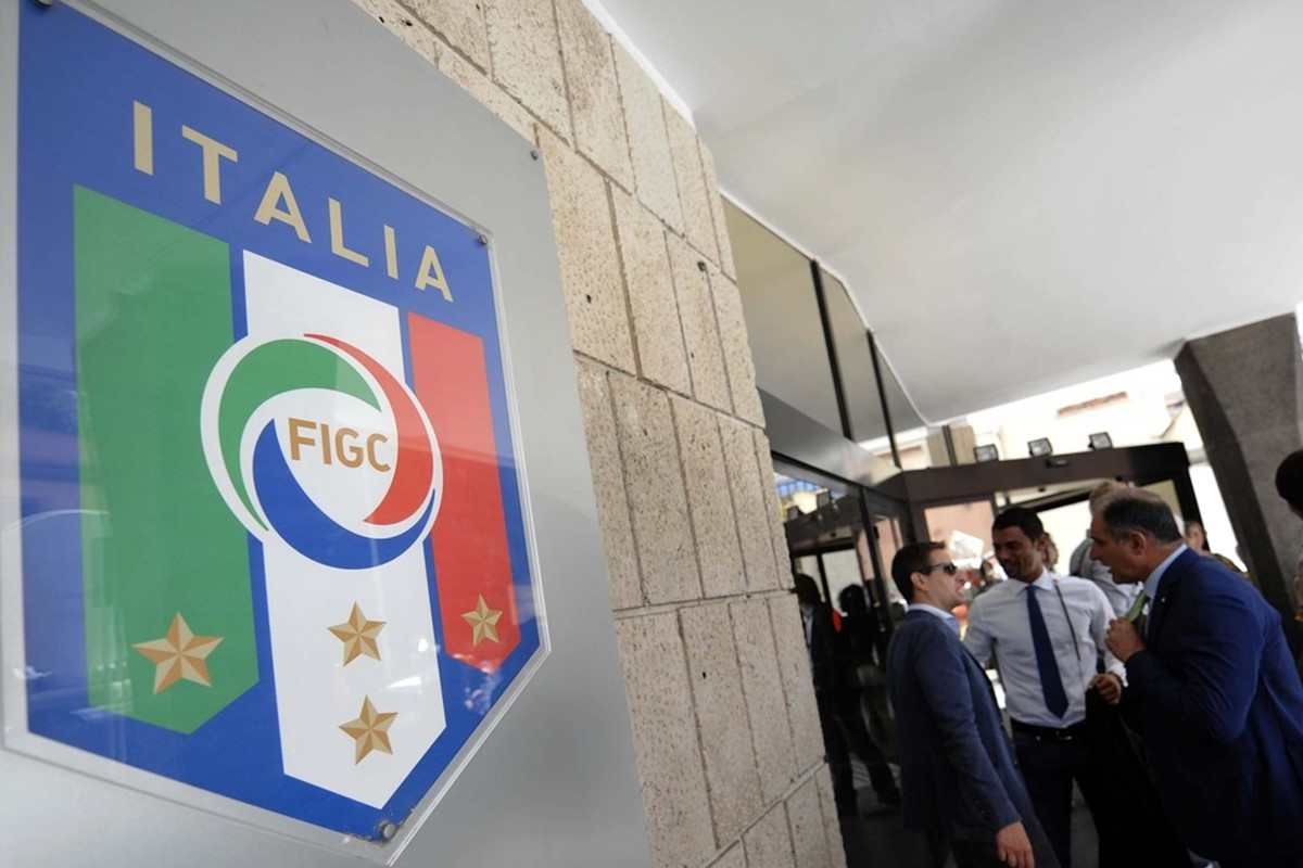 Dimissioni UFFICIALI del Presidente: calcio italiano nel caos