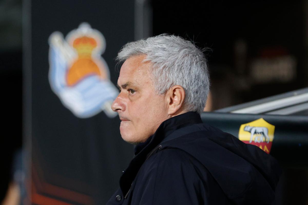 La Roma lo sa, decisione choc di Mourinho