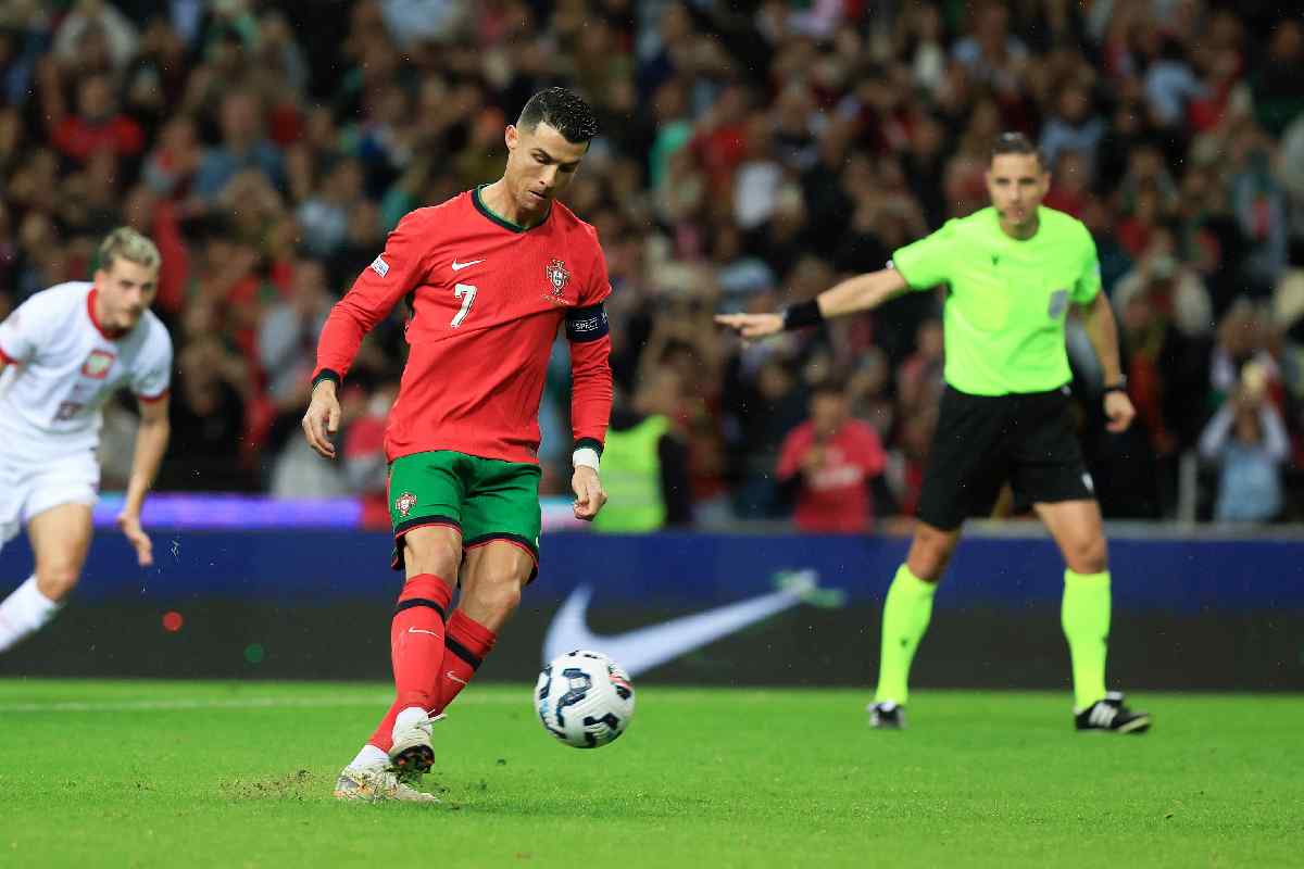 CR7 Il tiro di Cristiano Ronaldo con la maglia della nazionale del Portogallo