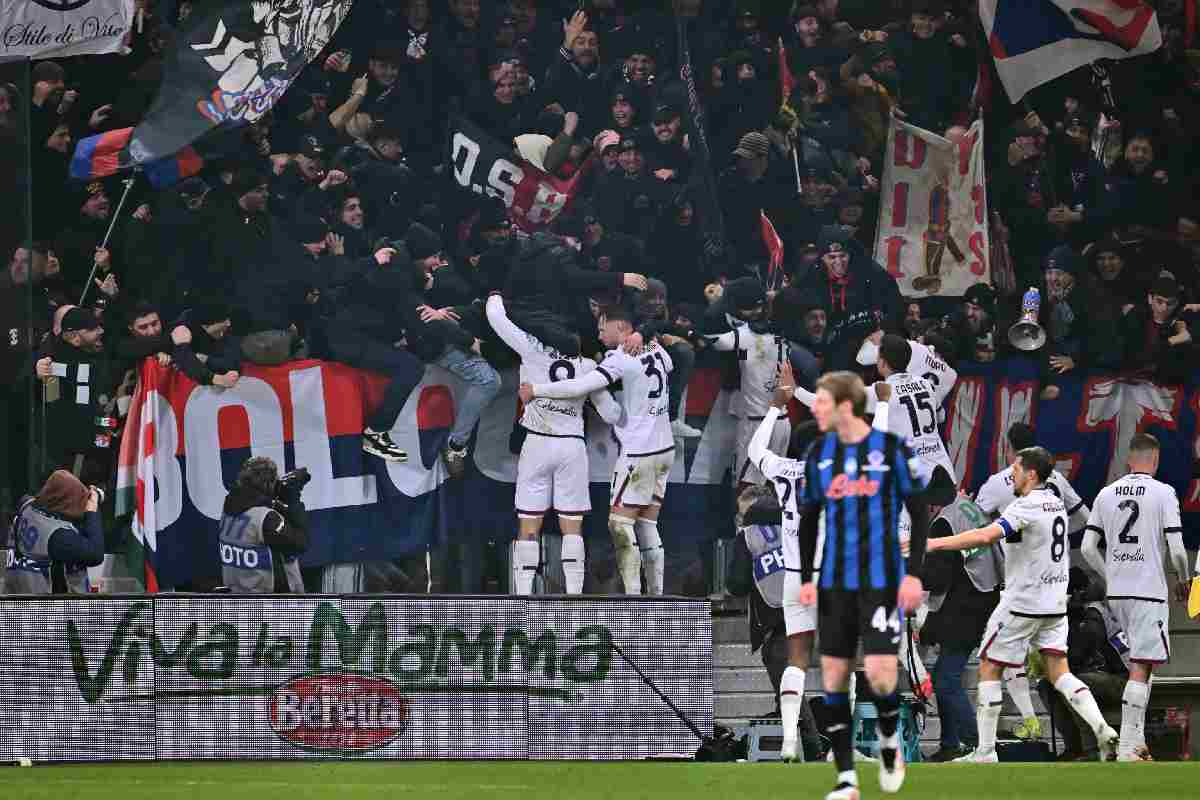 Coppa Italia L'abbraccio dei tifosi del Bologna dopo il gol di Castro