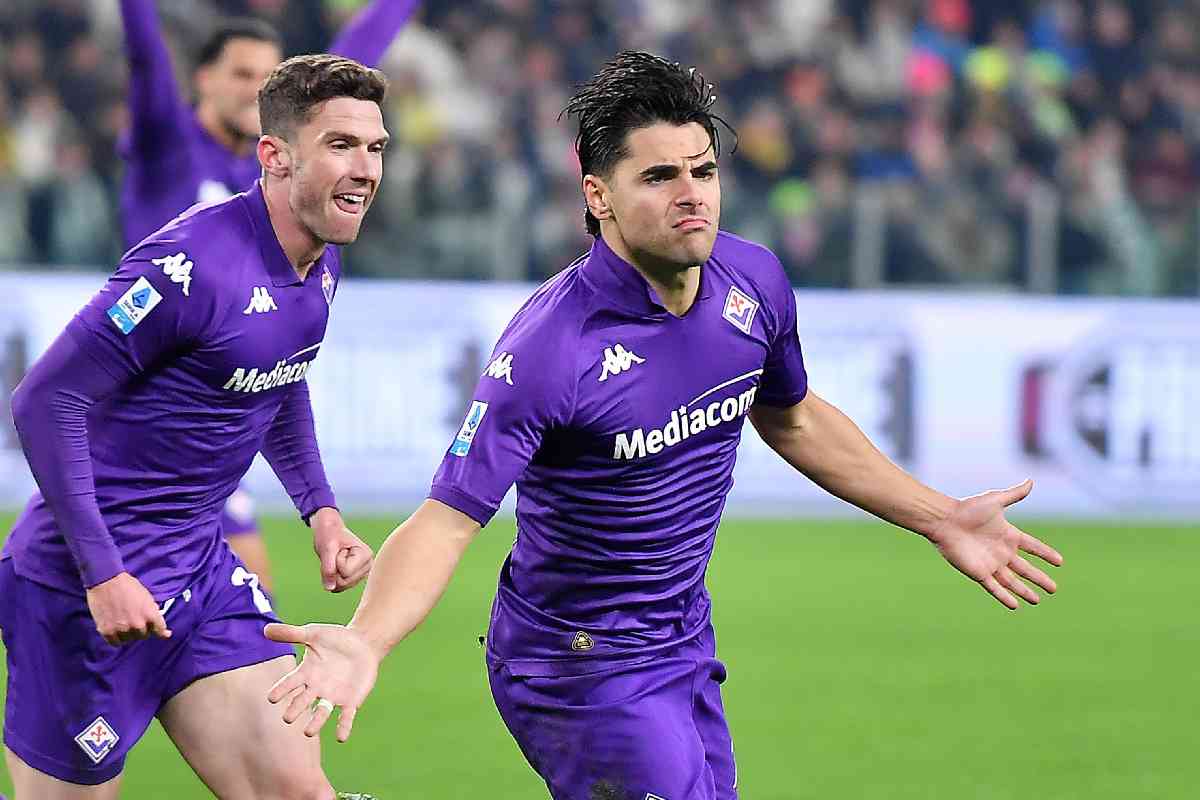 Milan scatenato, l'esultanza del colpo di calciomercato Riccardo Sottil con la maglia della Fiorentina