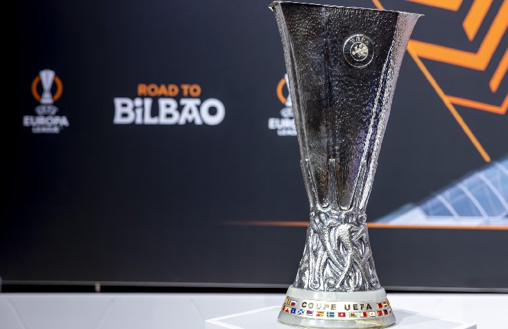 Sorteggi Champions ed Europa League: un derby scongiurato, un altro ci sarà e promette scintille. Nella foto, la coppa ai sorteggi di Europa League