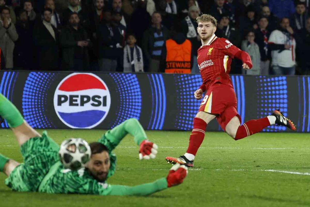 Gianluigi Donnarumma con la maglia del Psg contro il Liverpool in Champions League